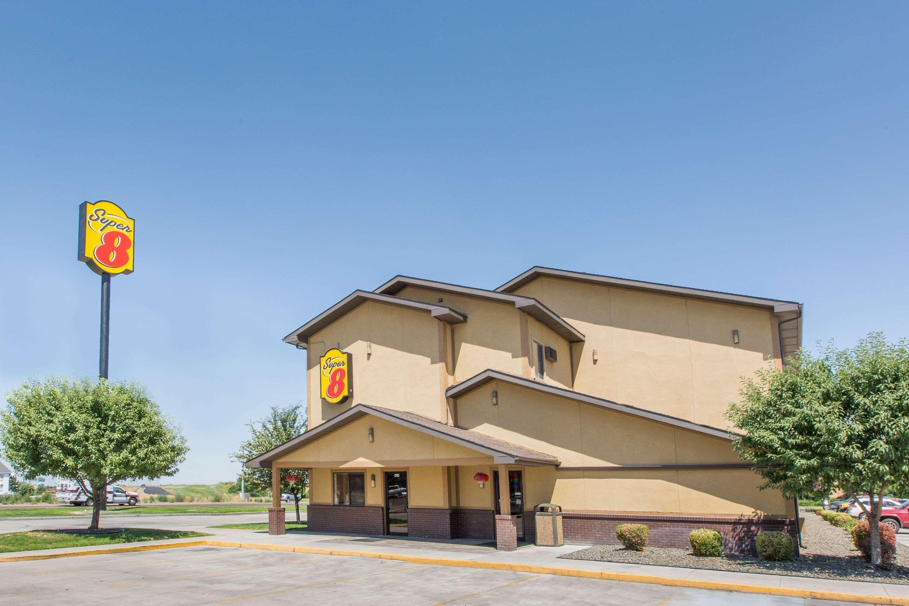 Super 8 By Wyndham Nampa Hotel Exterior photo