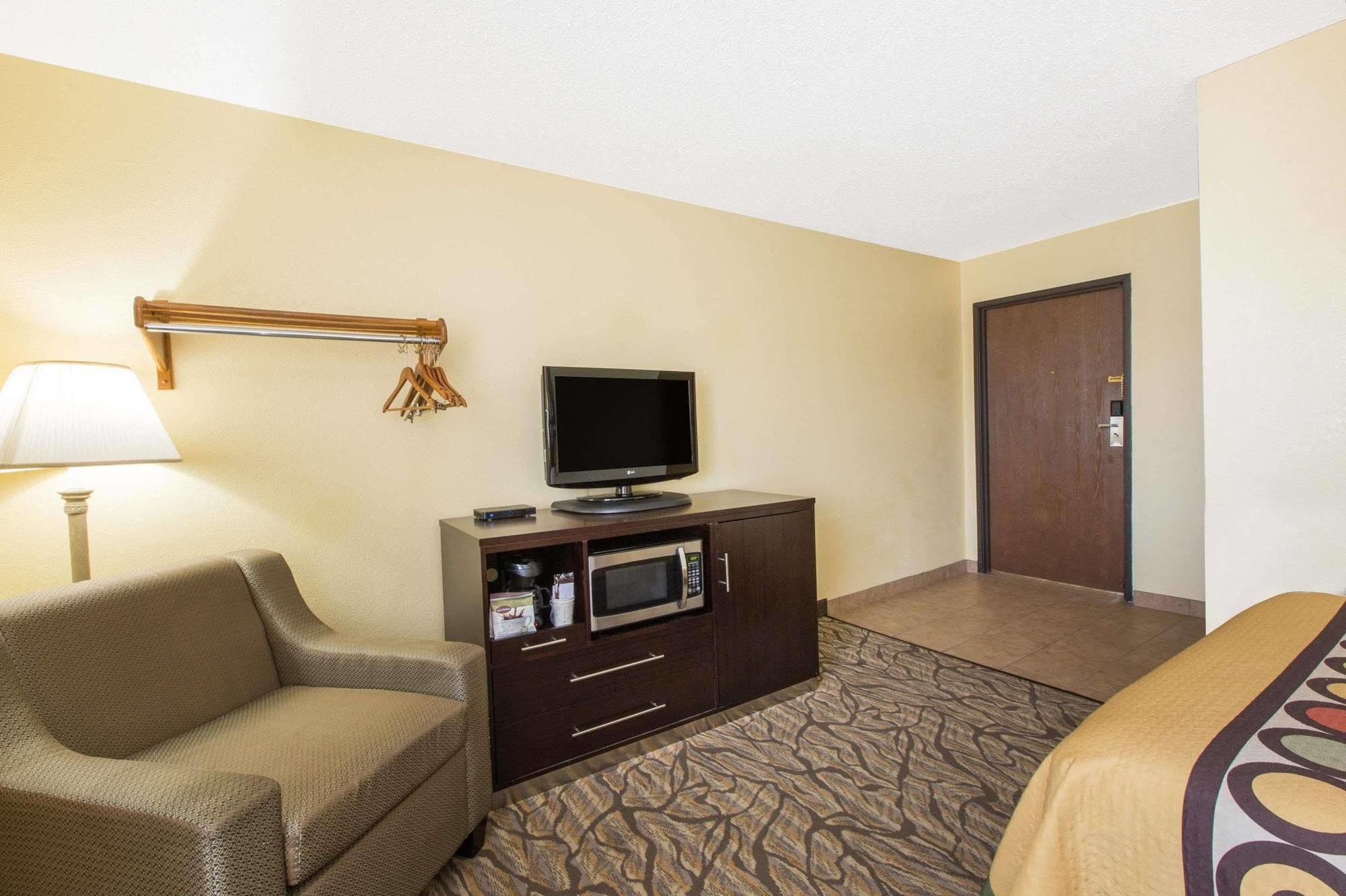 Super 8 By Wyndham Nampa Hotel Exterior photo