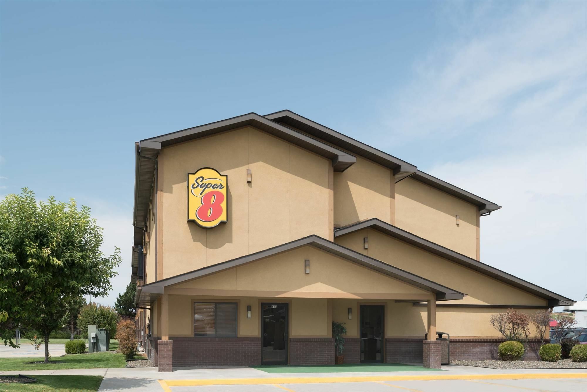 Super 8 By Wyndham Nampa Hotel Exterior photo